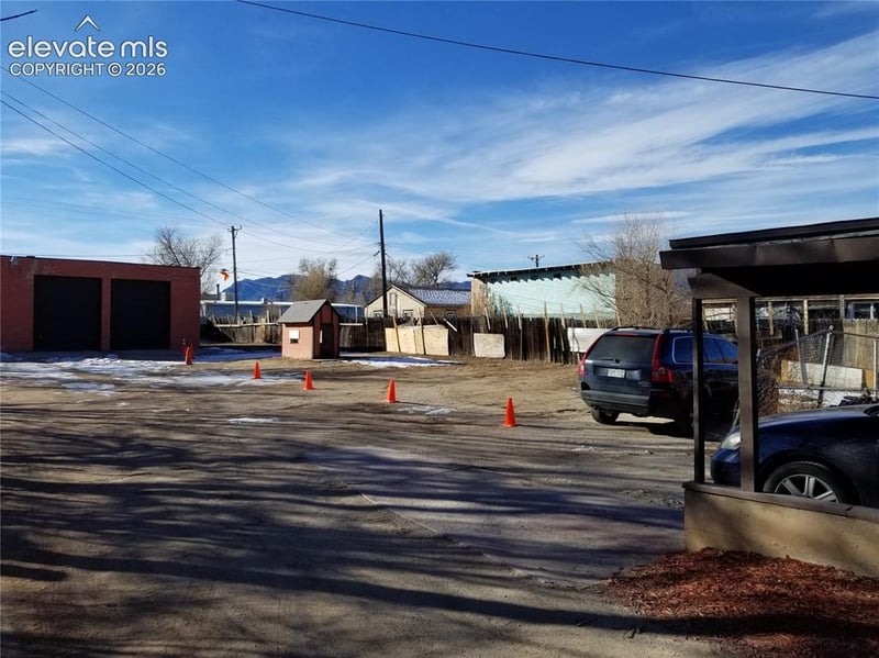 2423 St Vrain St, Colorado Springs, CO 80909