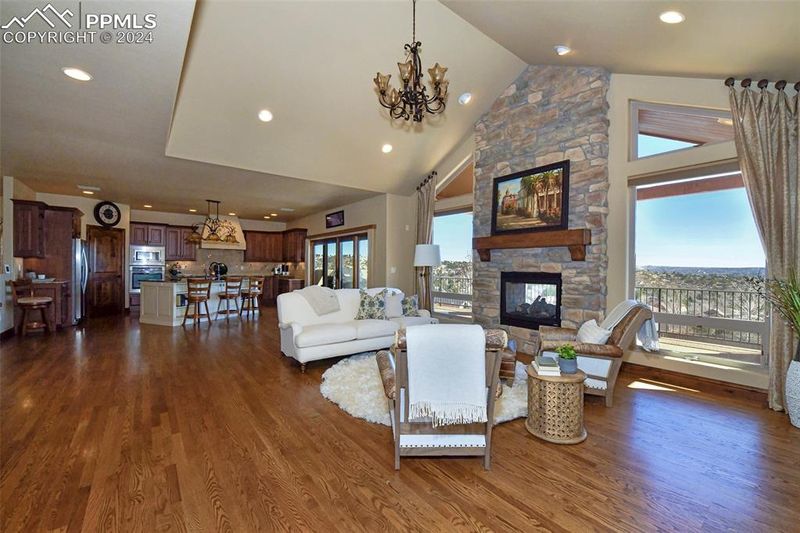 2425 Courtney Dr, Colorado Springs, CO 80919