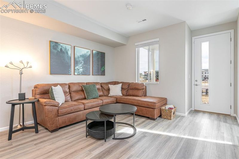 2425 Foerster Grass Vw, Colorado Springs, CO 80915
