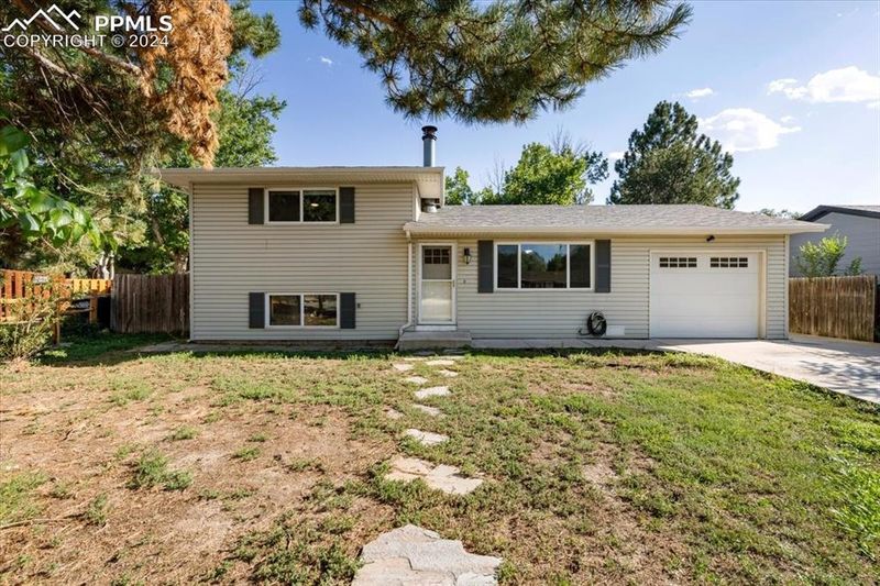 2429 Launcelot Ct, Colorado Springs, CO 80904