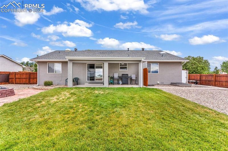 243 S Golfwood Dr, Pueblo, CO 81007