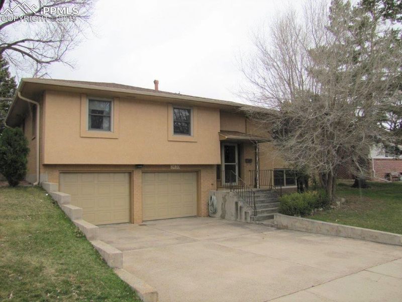 2430 N Circle Dr, Colorado Springs, CO 80909