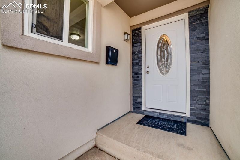 2431 Bandelier Dr, Colorado Springs, CO 80910