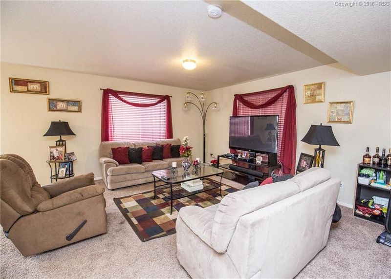 2432 Sierra Springs Dr, Colorado Springs, CO 80916