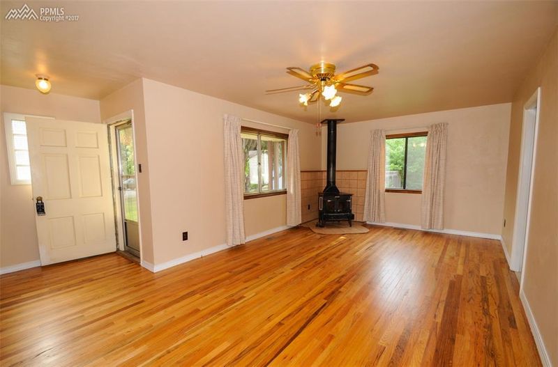 2436 N El Paso St, Colorado Springs, CO 80907