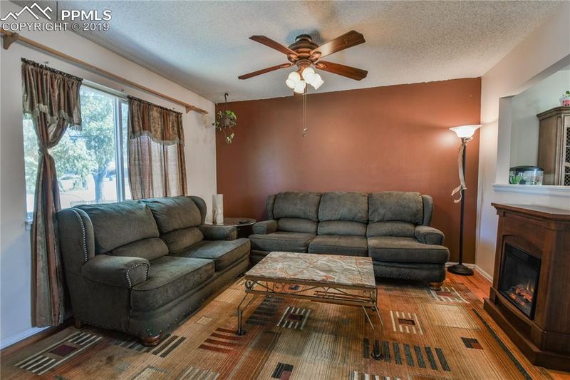 244 Darwin Pl, Colorado Springs, CO 80916