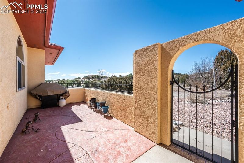 244 S Hidalgo Dr, Pueblo, CO 81007