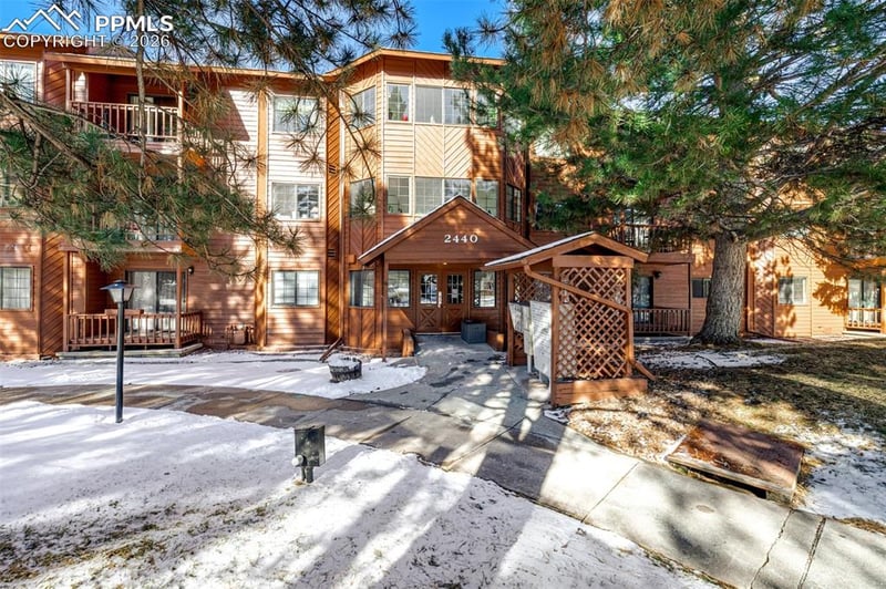2440 Palmer Park Blvd #J3, Colorado Springs, CO 80909