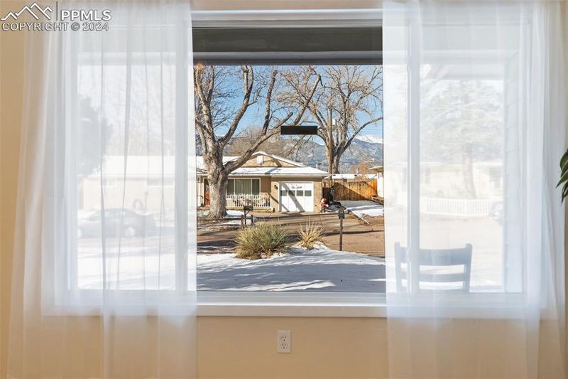 245 Davie Dr, Colorado Springs, CO 80911