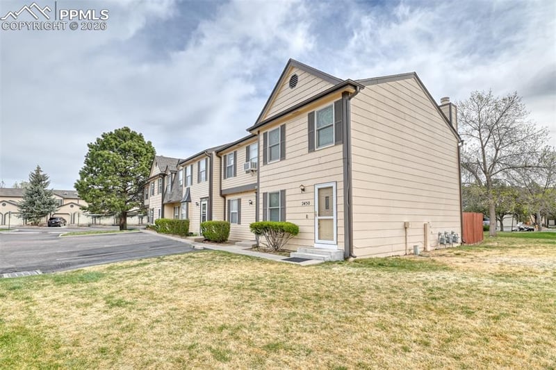 2450 Lexington Village Ln, Colorado Springs, CO 80916