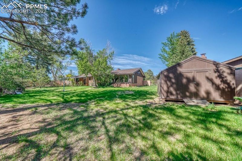2450 Mesa Rd, Colorado Springs, CO 80904
