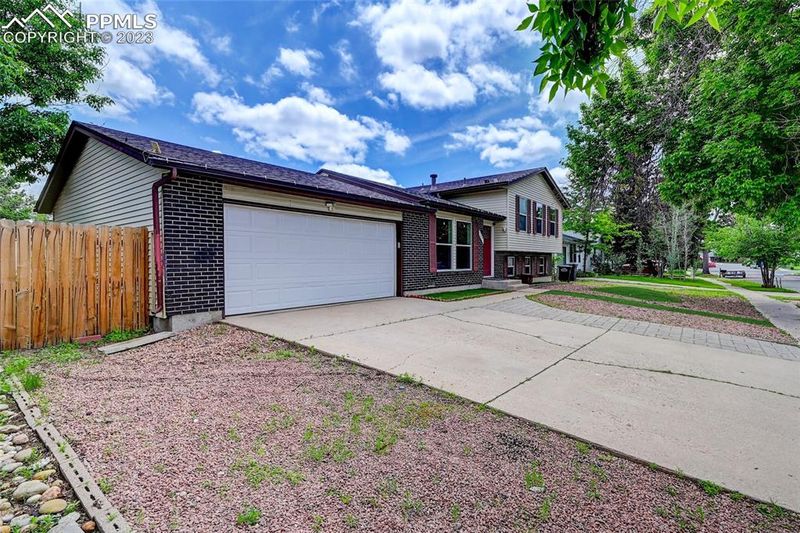 2451 E Payne Cir, Colorado Springs, CO 80916