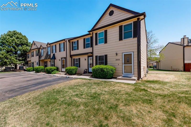 2458 Lexington Village Ln, Colorado Springs, CO 80916