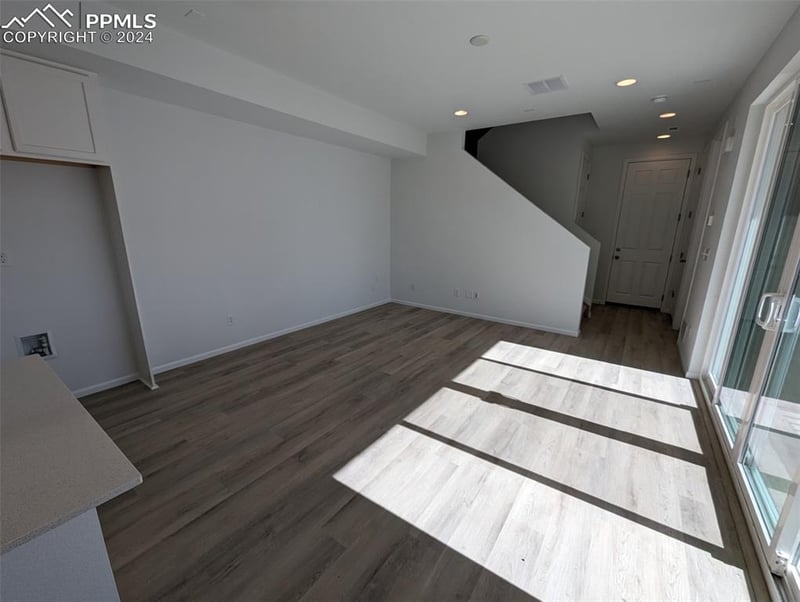 2464 Vanhoutte Vw, Colorado Springs, CO 80915