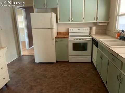 2464 Yorktown Rd, Colorado Springs, CO 80907