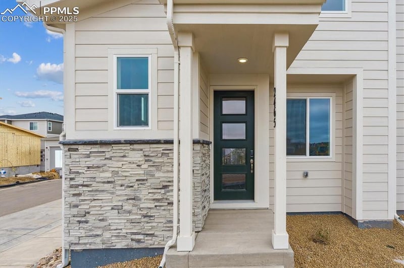 2465 Vanhoutte Vw, Colorado Springs, CO 80915