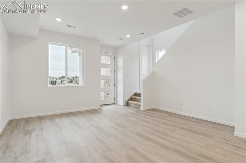 2465 Vanhoutte Vw, Colorado Springs, CO 80915
