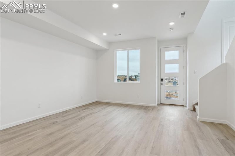 2465 Vanhoutte Vw, Colorado Springs, CO 80915