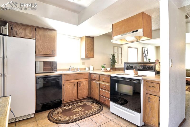 2475 Washo Cir, Colorado Springs, CO 80915