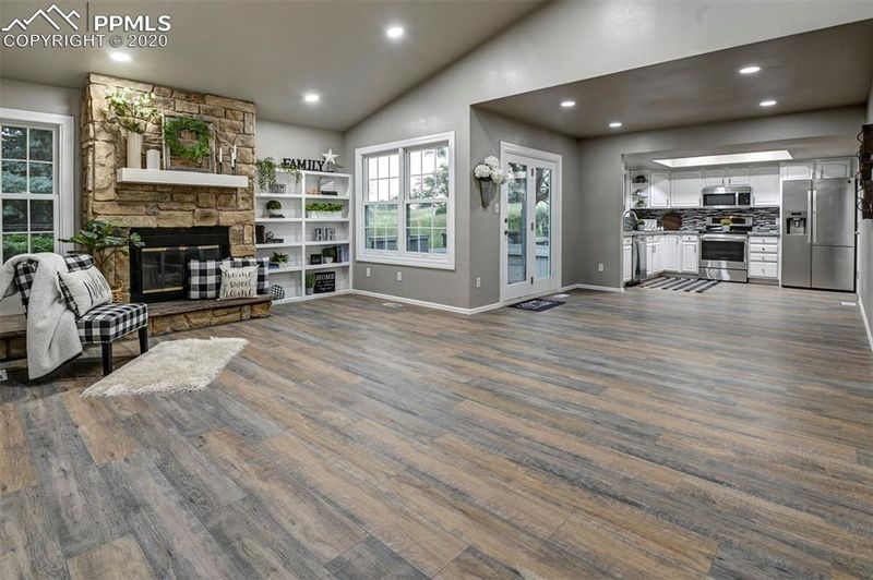 248 Cobblestone Dr, Colorado Springs, CO 80906