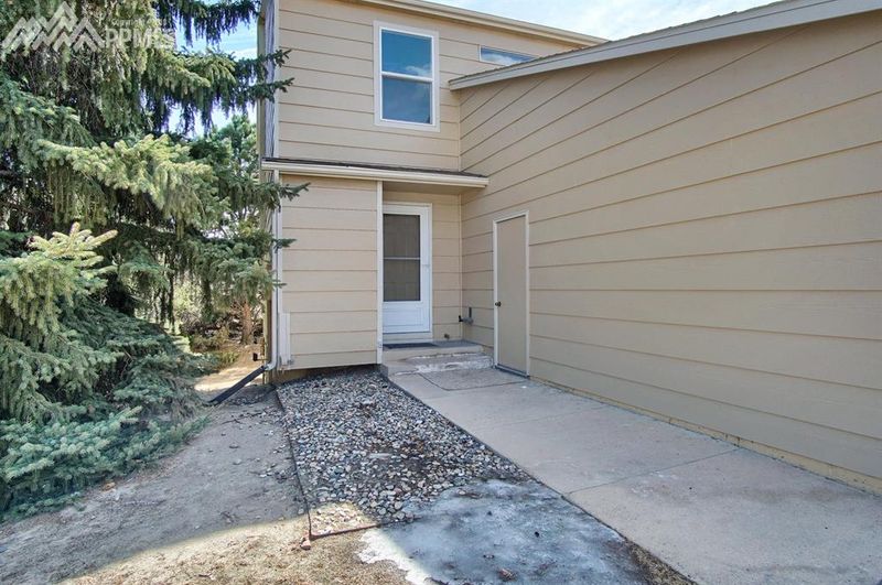 2480 Hamlet Ln #A, Colorado Springs, CO 80918