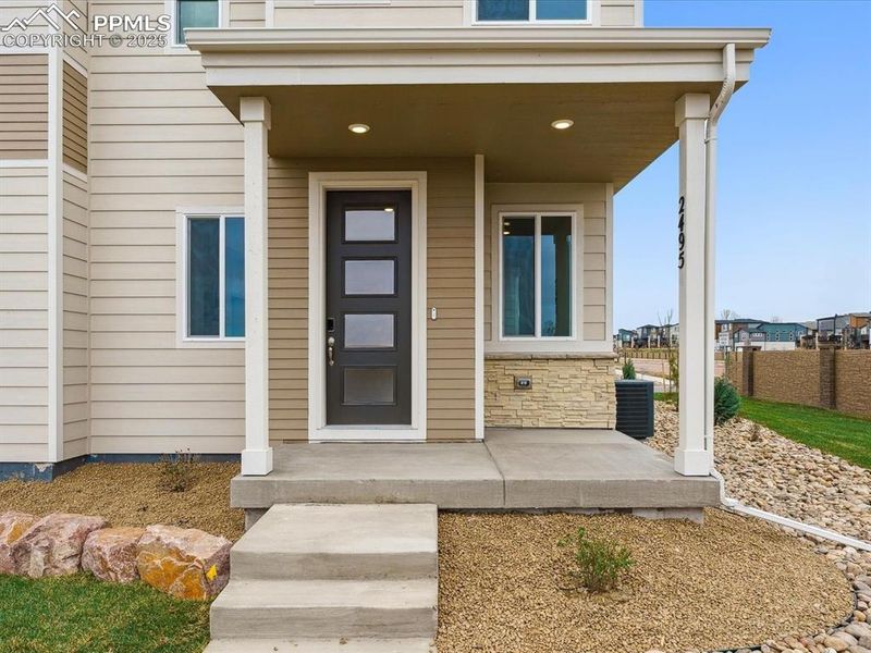 2495 Vanhoutte Vw, Colorado Springs, CO 80915