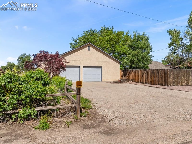 24951 Everett Rd, Pueblo, CO 81006