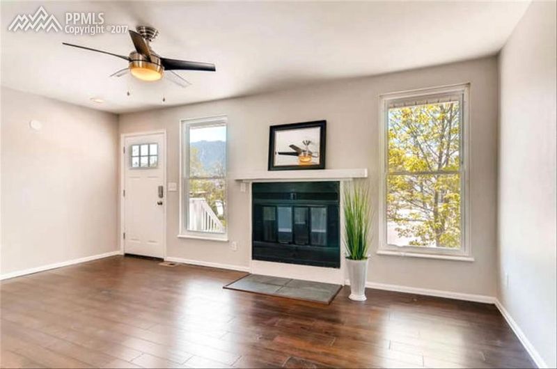 25 E Clover Cir, Colorado Springs, CO 80906