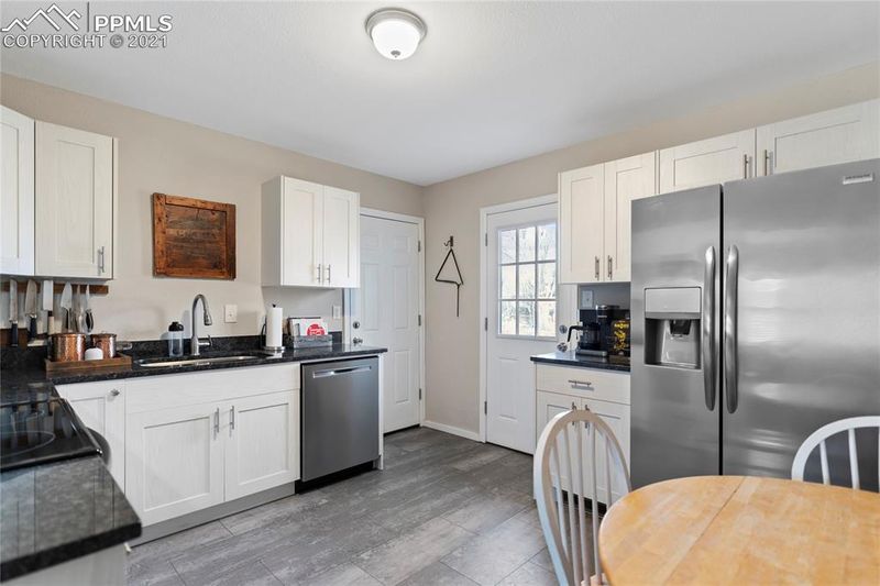 25 Hayes Dr, Colorado Springs, CO 80911