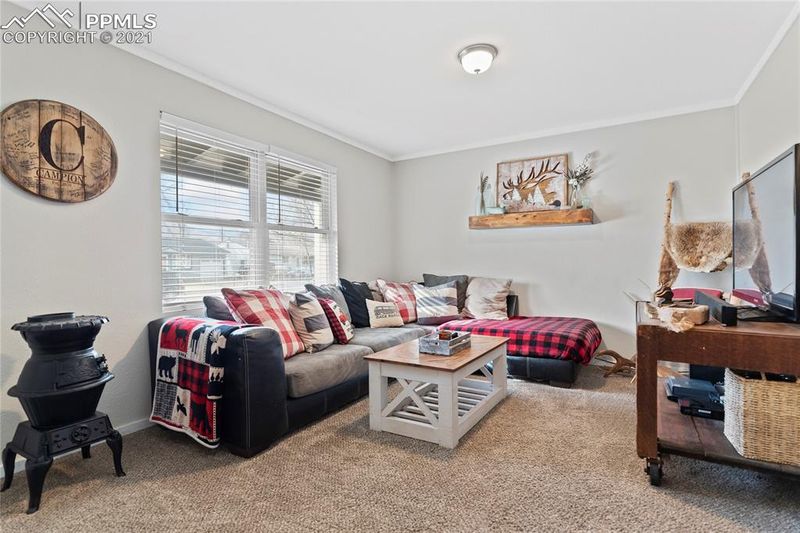 25 Hayes Dr, Colorado Springs, CO 80911