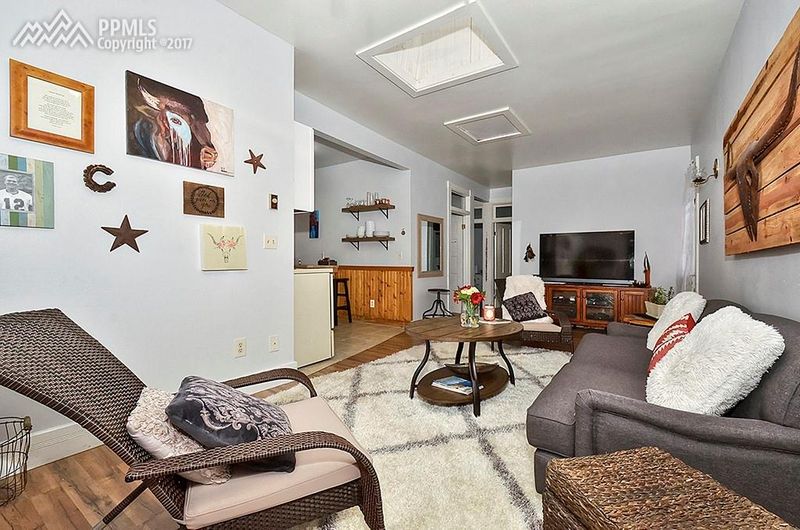 25 Ruxton Ave, Manitou Springs, CO 80829