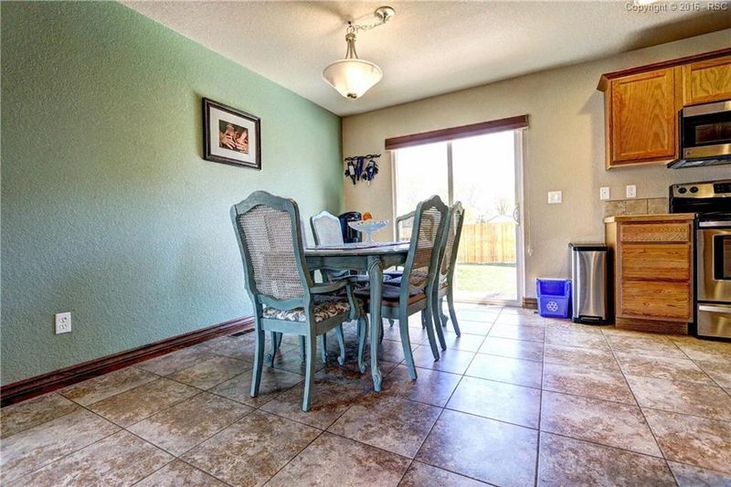 250 Pucket Cir, Colorado Springs, CO 80911