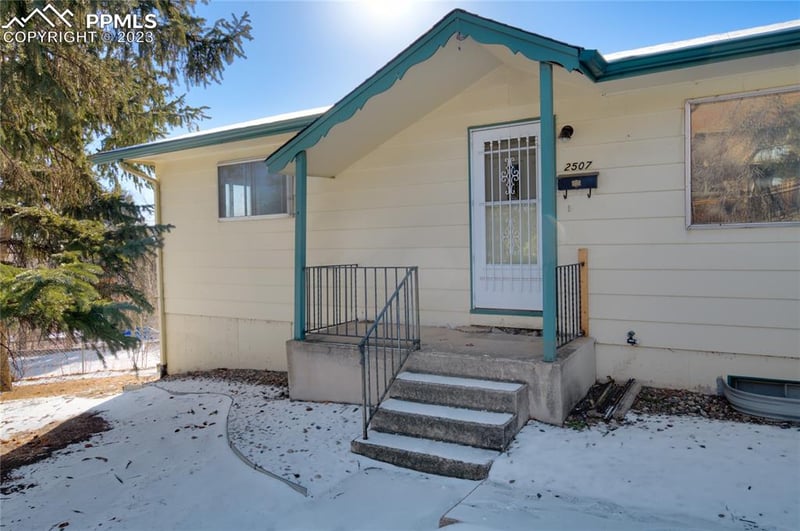 2507 Glen View Ave, Colorado Springs, CO 80904