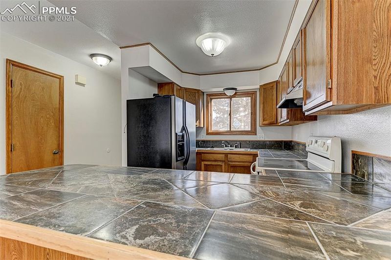 2510 Plumtree Grv, Colorado Springs, CO 80907