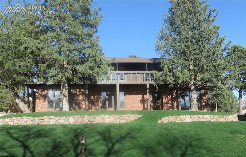 2511 Avondale Dr, Colorado Springs, CO 80917