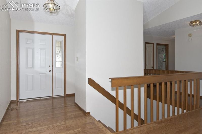 2512 Fairway Dr, Colorado Springs, CO 80909