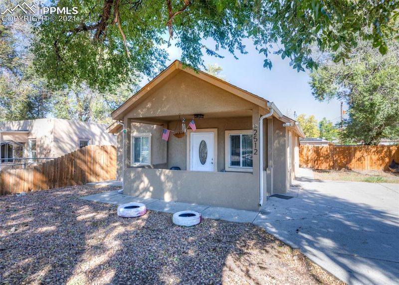 2512 E St Vrain St, Colorado Springs, CO 80909