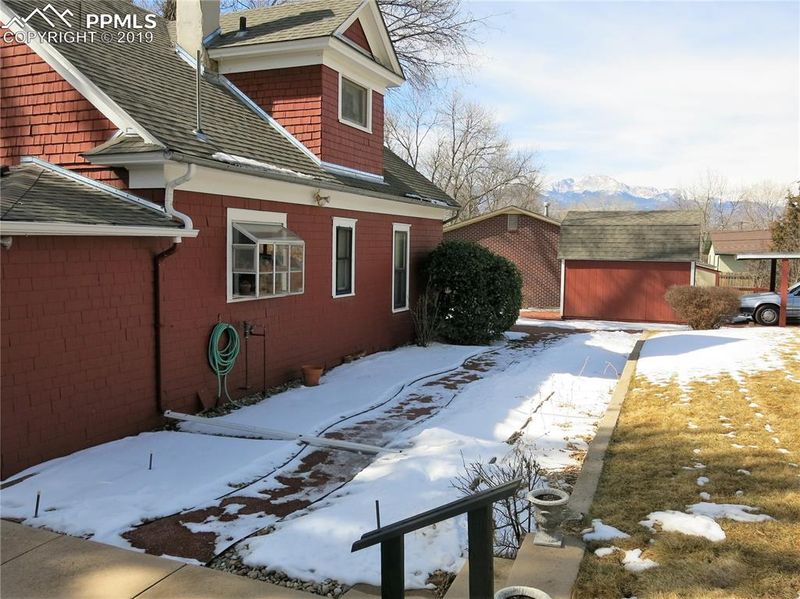 2514 Mount Vernon St, Colorado Springs, CO 80909