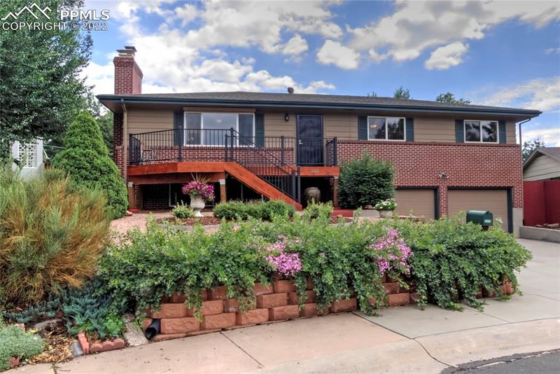 2515 Centre Cir, Colorado Springs, CO 80909