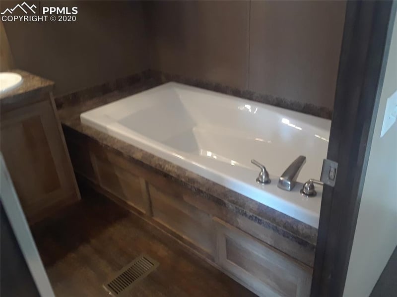 2515 S Meridian Rd, Colorado Springs, CO 80929