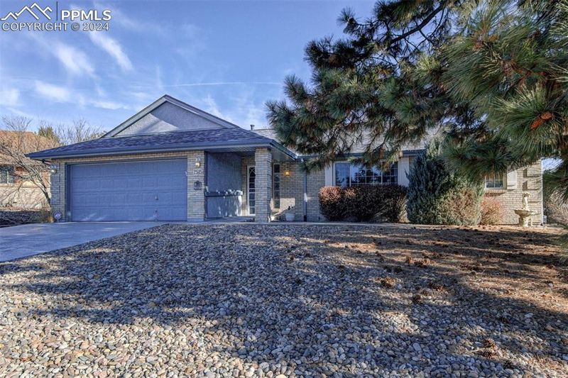 2515 Seright Ct, Colorado Springs, CO 80915