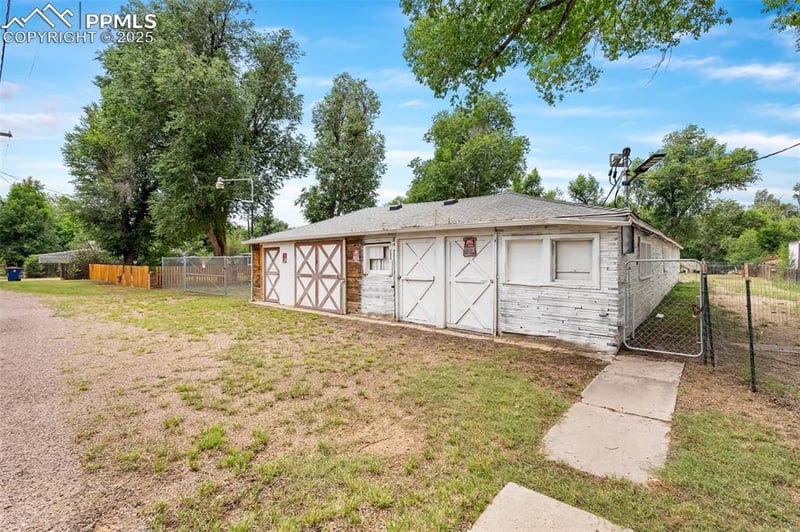 2515 Tremont St, Colorado Springs, CO 80907