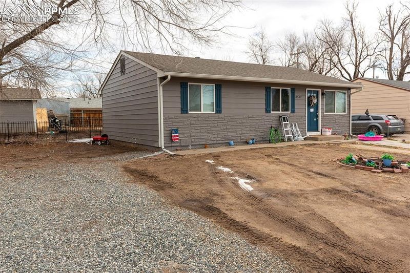 2517 Chimayo Dr, Colorado Springs, CO 80911