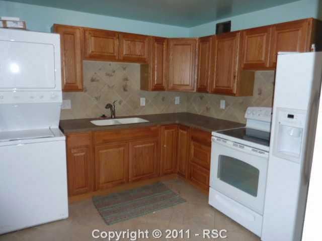 2518 Robin Dr, Colorado Springs, CO 80909