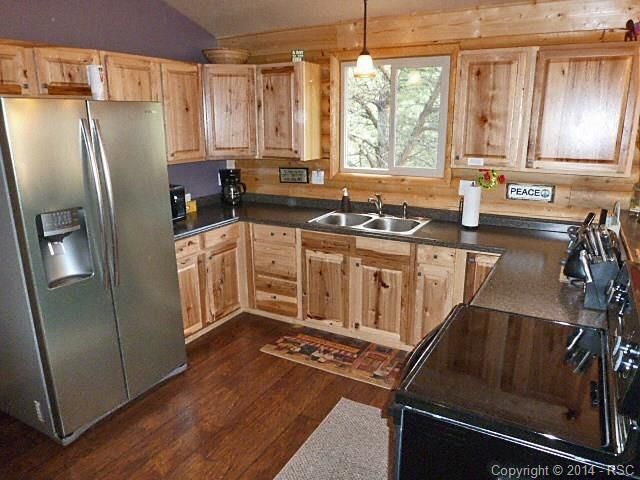 252 Pikes Peak Dr, Divide, CO 80814
