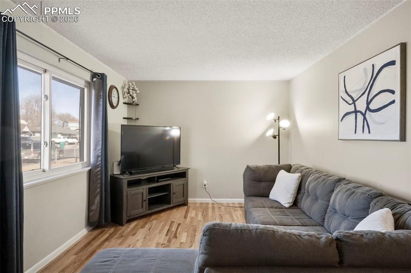 2522 Ivanhoe Dr, Colorado Springs, CO 80911