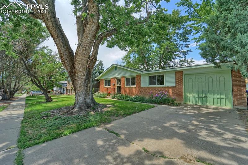 2522 Lelaray St, Colorado Springs, CO 80909