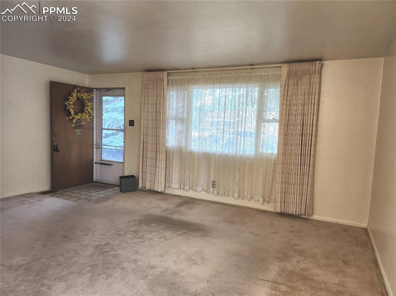 2524 Meadowlark Ln, Colorado Springs, CO 80909