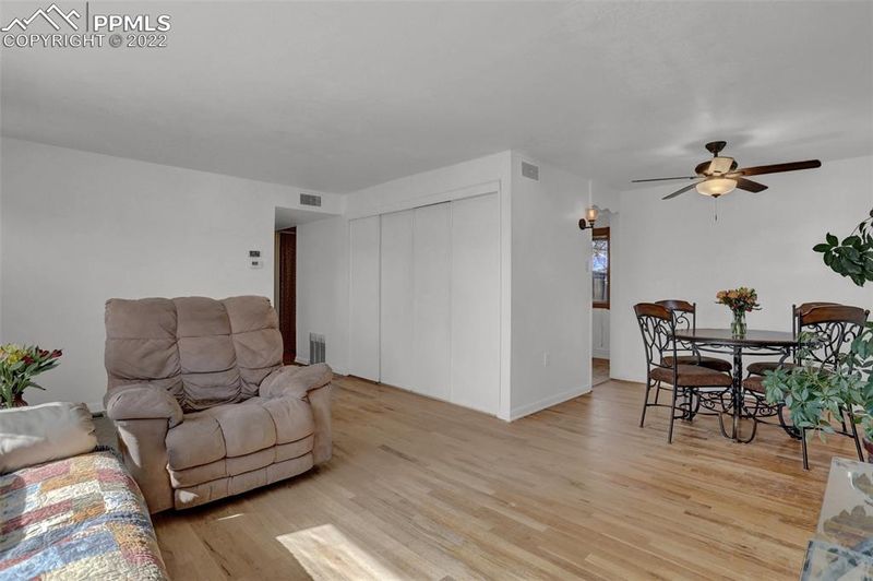 2524 Robin Dr, Colorado Springs, CO 80909