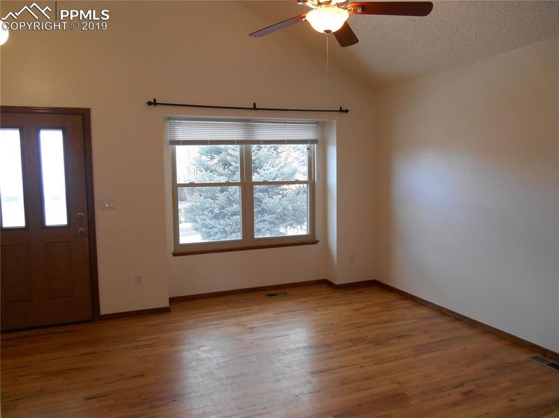 2525 Covington Pl, Colorado Springs, CO 80918